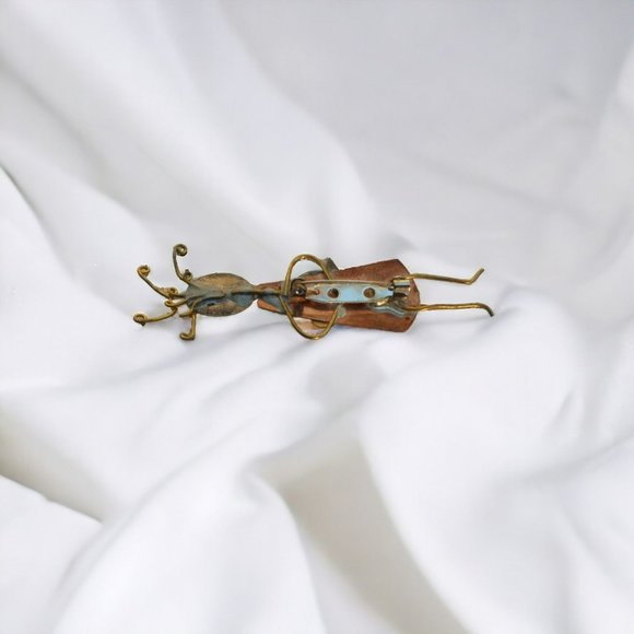 Vintage Copper Brooch With Unique Heart and Star Patterns - Picture 5 of 5